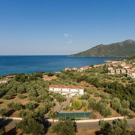 Ξενοδοχείο με διαμερίσματα Elaionas Λεωνίδιο