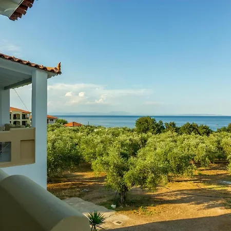 Ξενοδοχείο με διαμερίσματα Elaionas