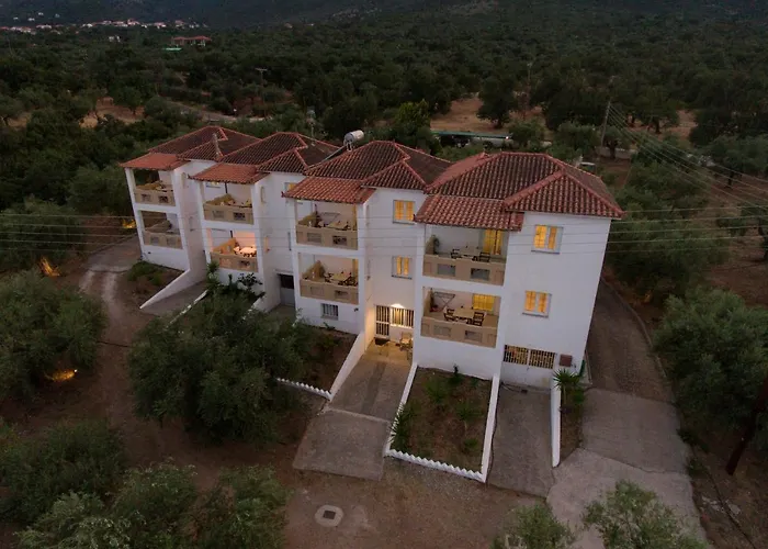 Apart-hotel Elaionas 4*